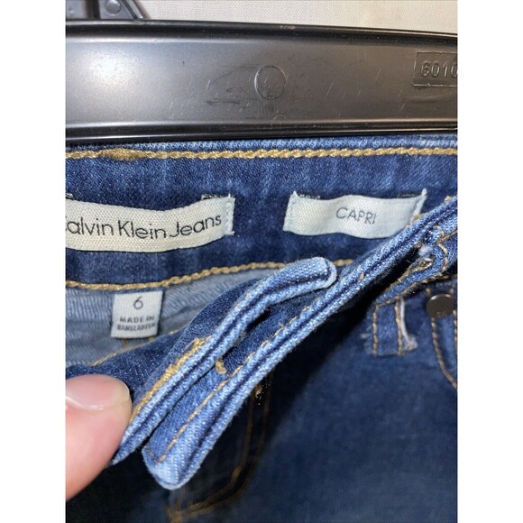 Calvin Klein Women’s Capris Jeans Sz 30x24 Blue Outdoors Comfort Going Out Party - Picture 2 of 12